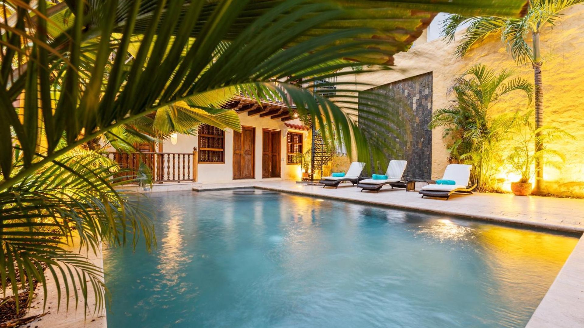 Hotel Reve