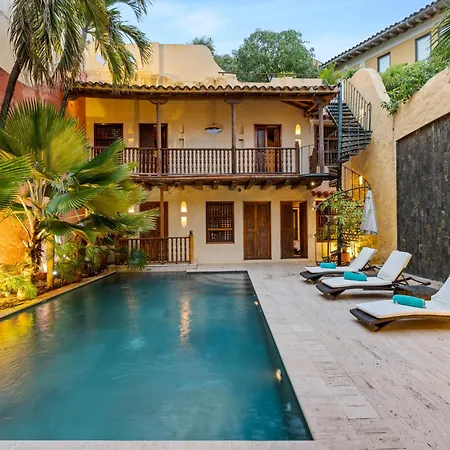 Hotel Reve 3*