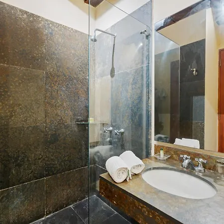 Reve Hotel